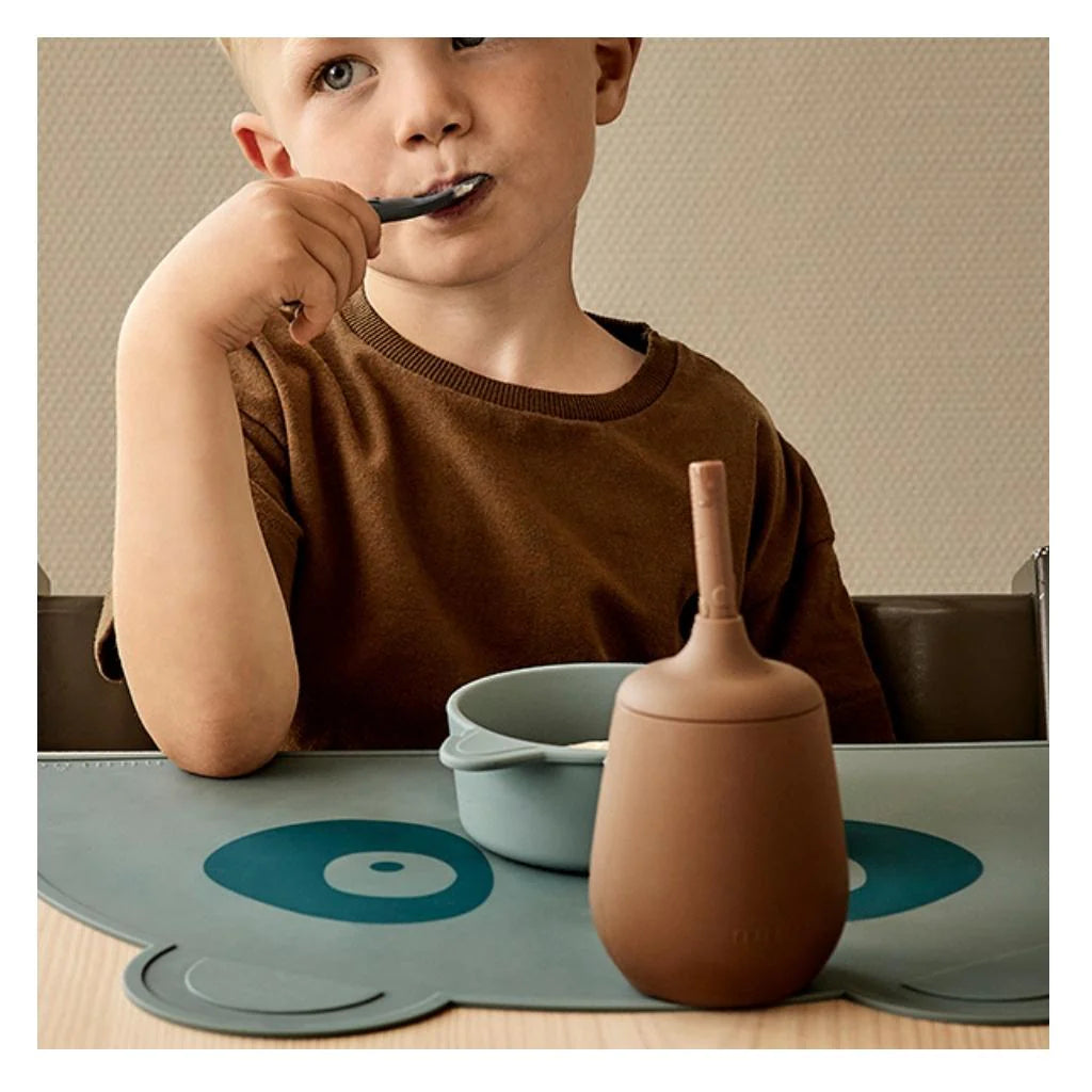 Nuuroo - Adita lekvrije silicone beker met rietje - Acorn